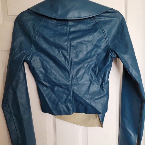 Blue Leather Oak and Fort Top - Picture 8 of 8